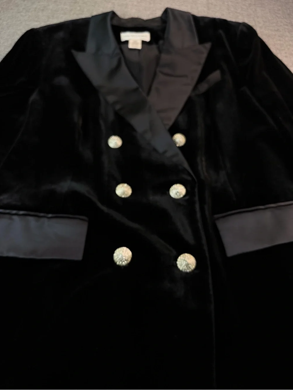 Bloomingdale's Black Velvet Double-Breasted Blazer with Satin Trim - Picture 5 of 12
